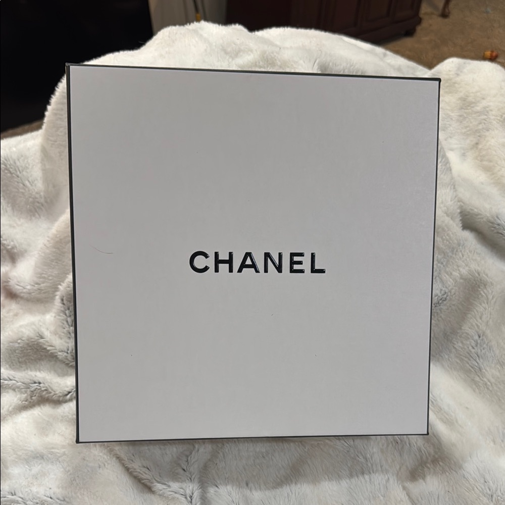 Chanel White Gift Box